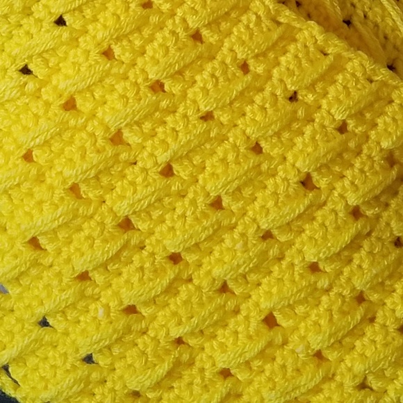 Scarf, Cowl - Picture 2 of 2